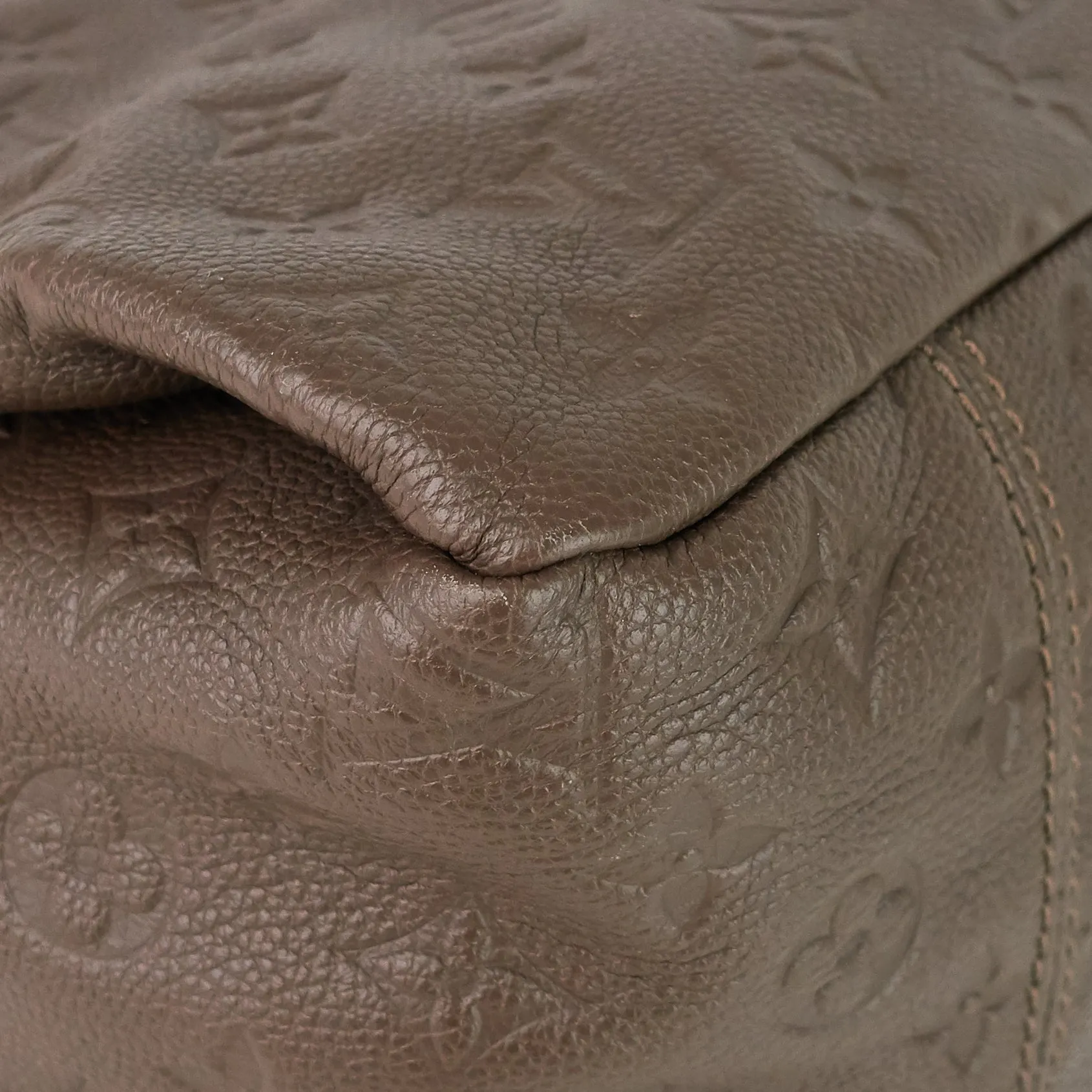 Artsy MM Monogram Empreinte Leather Handbag