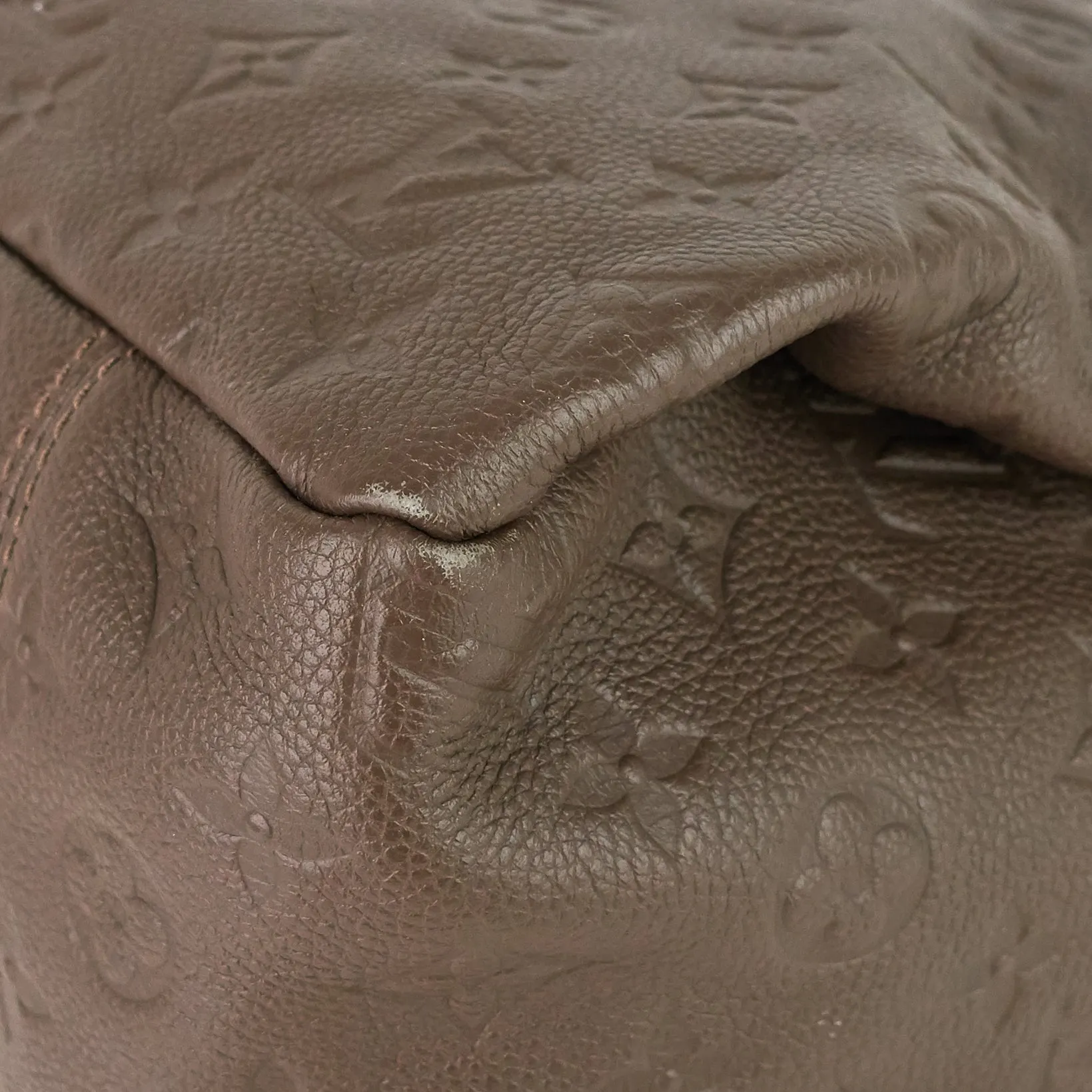 Artsy MM Monogram Empreinte Leather Handbag