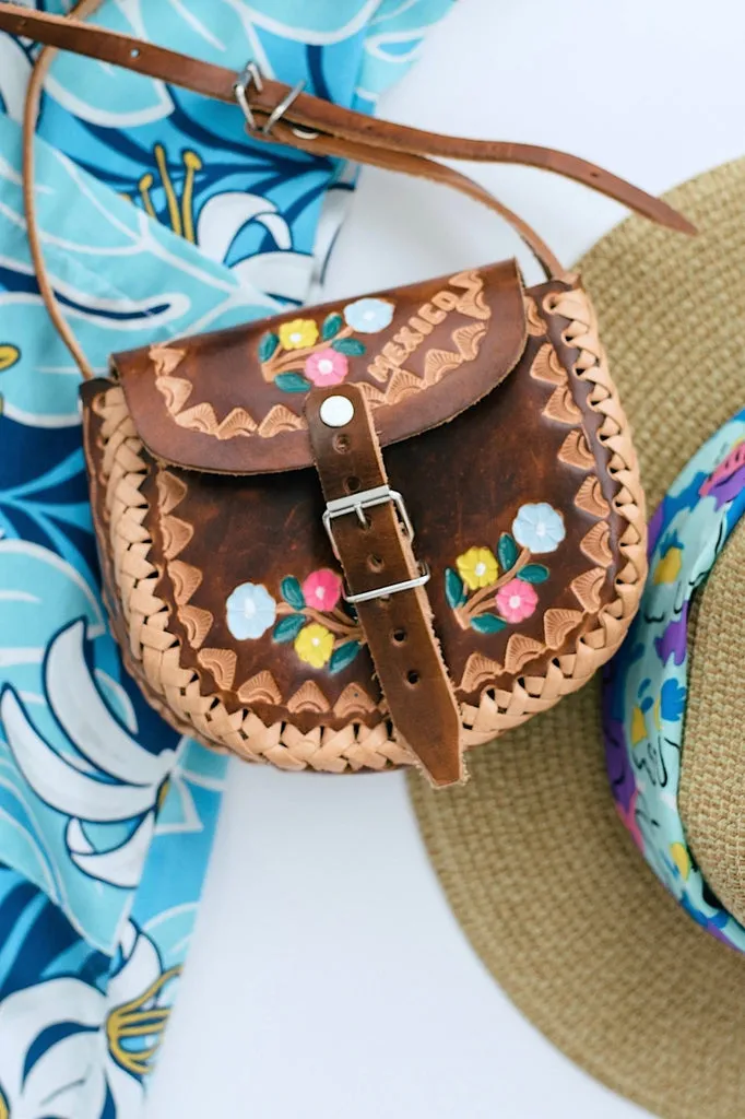 Vintage Mexico Tooled Leather Purse